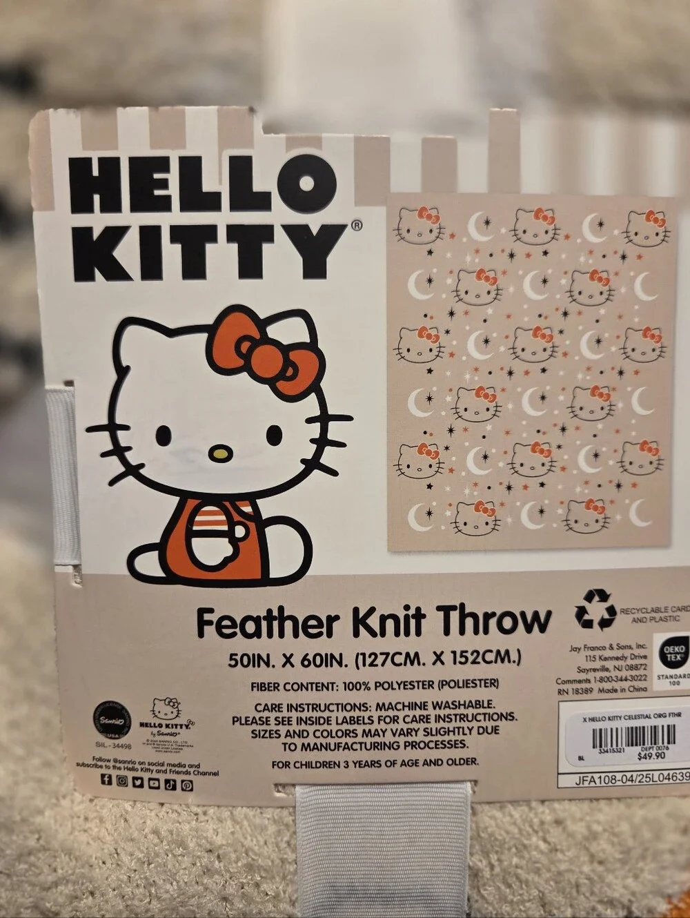 BNWT Sanrio Hello Kitty Celestial Star & Moons Feather Knit Throw Exclusive